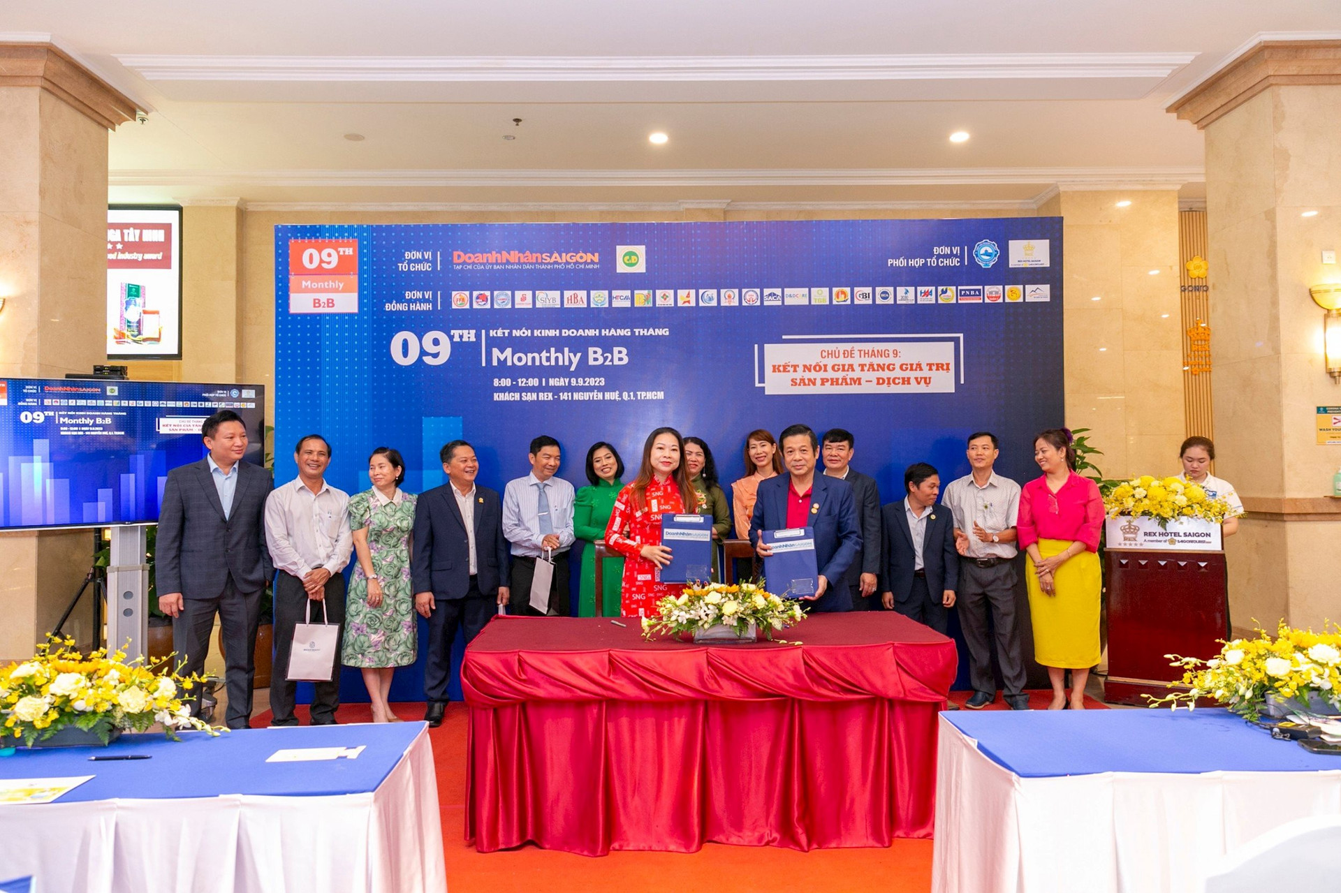Công ty TNHH Hưng Quang Minh ký kết Câu lạc bộ Doanh nhân họ Trần