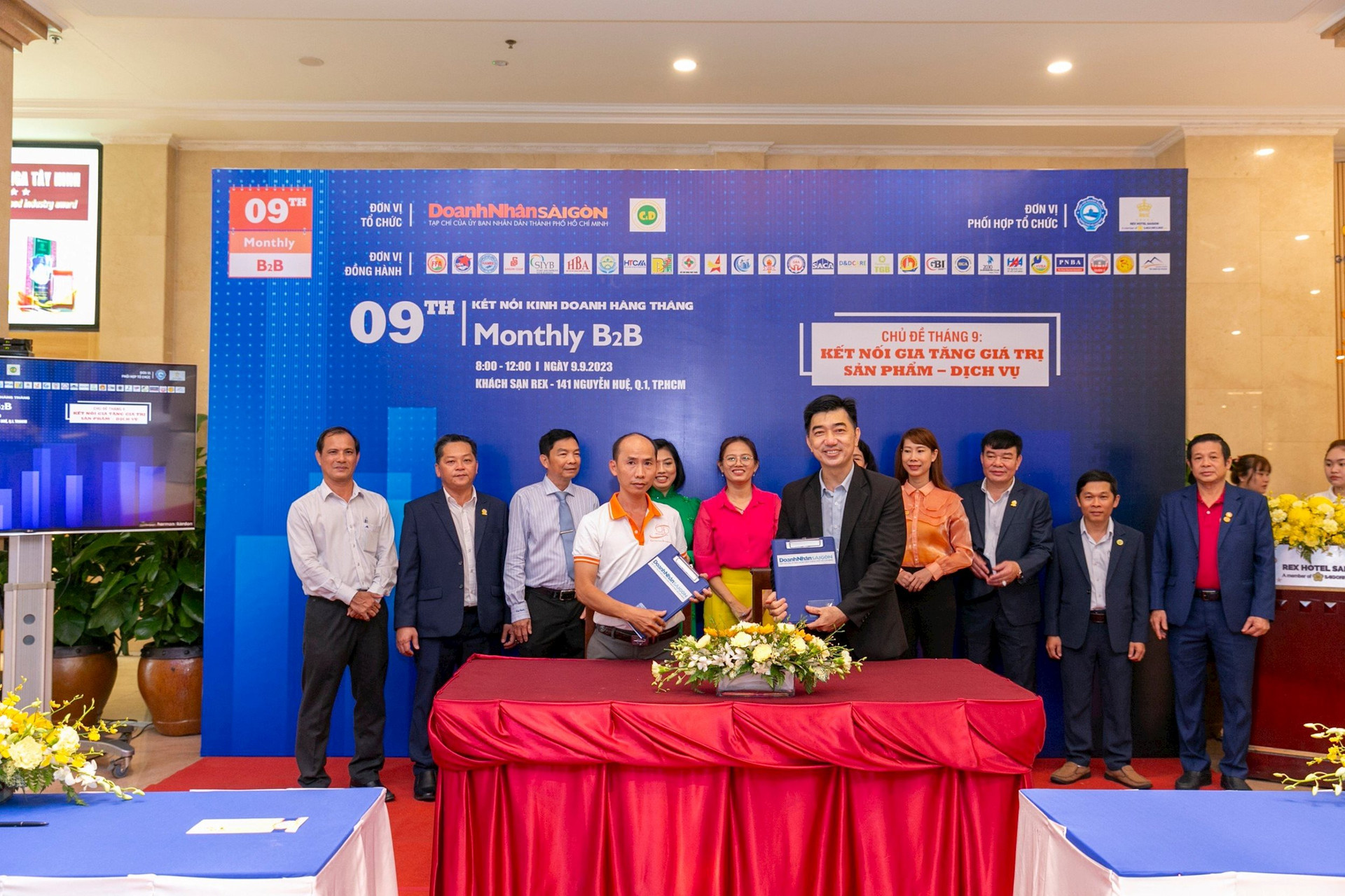 Công ty TNHH Phát triển thị trường Thành Thái Gia ký kết với Công ty TNHH Sản xuất giày dép Quốc Đạt